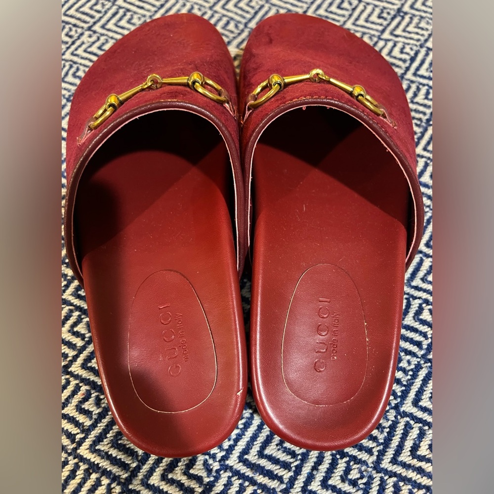 Elegant Red Women's Mules with Gold Accent - Picture 3 of 4